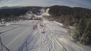 Snow park Paprsek - Lanovka - pohled dolů - 12.3.2023 v 07:45