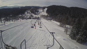 Snow park Paprsek - Lanovka - pohled dolů - 12.3.2023 v 08:45