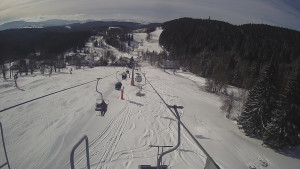 Snow park Paprsek - Lanovka - pohled dolů - 12.3.2023 v 09:25