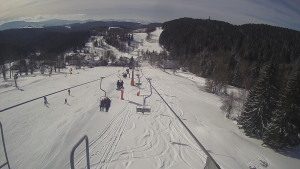 Snow park Paprsek - Lanovka - pohled dolů - 12.3.2023 v 09:30