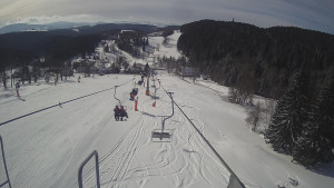 Snow park Paprsek - Lanovka - pohled dolů - 12.3.2023 v 09:40