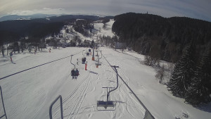 Snow park Paprsek - Lanovka - pohled dolů - 12.3.2023 v 09:45