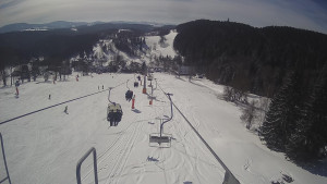 Snow park Paprsek - Lanovka - pohled dolů - 12.3.2023 v 11:00
