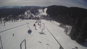 Snow park Paprsek - Lanovka - pohled dolů - 12.3.2023 v 11:10