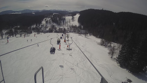 Snow park Paprsek - Lanovka - pohled dolů - 12.3.2023 v 11:50