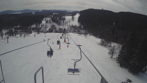 Snow park Paprsek - Lanovka - pohled dolů - 12.3.2023 v 12:15