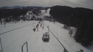 Snow park Paprsek - Lanovka - pohled dolů - 12.3.2023 v 12:20