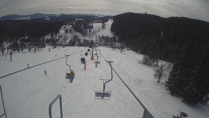 Snow park Paprsek - Lanovka - pohled dolů - 12.3.2023 v 12:25