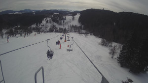 Snow park Paprsek - Lanovka - pohled dolů - 12.3.2023 v 13:10