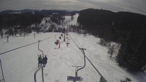 Snow park Paprsek - Lanovka - pohled dolů - 12.3.2023 v 13:15