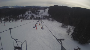 Snow park Paprsek - Lanovka - pohled dolů - 12.3.2023 v 14:40