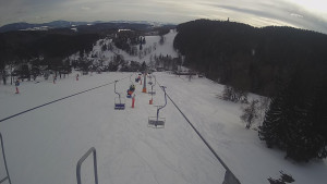 Snow park Paprsek - Lanovka - pohled dolů - 12.3.2023 v 15:30