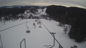 Snow park Paprsek - Lanovka - pohled dolů - 12.3.2023 v 16:05