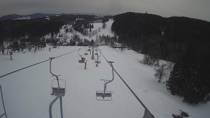 Snow park Paprsek - Lanovka - pohled dolů - 12.3.2023 v 17:40