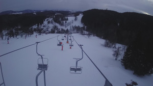 Snow park Paprsek - Lanovka - pohled dolů - 12.3.2023 v 18:05