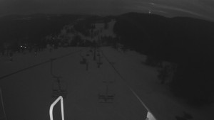 Snow park Paprsek - Lanovka - pohled dolů - 12.3.2023 v 18:30