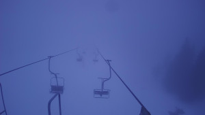 Snow park Paprsek - Lanovka - pohled dolů - 13.3.2023 v 06:10