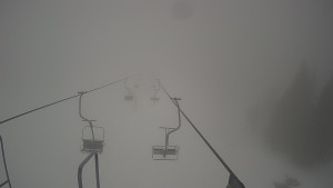 Snow park Paprsek - Lanovka - pohled dolů - 13.3.2023 v 06:45