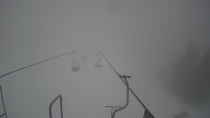 Snow park Paprsek - Lanovka - pohled dolů - 13.3.2023 v 07:40