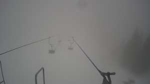 Snow park Paprsek - Lanovka - pohled dolů - 13.3.2023 v 08:00
