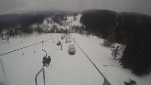Snow park Paprsek - Lanovka - pohled dolů - 13.3.2023 v 10:15