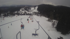 Snow park Paprsek - Lanovka - pohled dolů - 13.3.2023 v 10:30