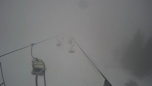 Snow park Paprsek - Lanovka - pohled dolů - 13.3.2023 v 13:50