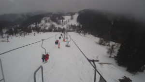 Snow park Paprsek - Lanovka - pohled dolů - 13.3.2023 v 14:35