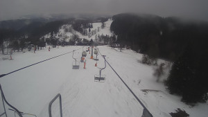 Snow park Paprsek - Lanovka - pohled dolů - 13.3.2023 v 14:45