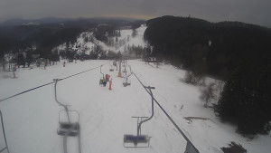 Snow park Paprsek - Lanovka - pohled dolů - 13.3.2023 v 15:10