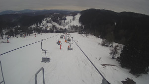 Snow park Paprsek - Lanovka - pohled dolů - 13.3.2023 v 16:15