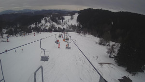 Snow park Paprsek - Lanovka - pohled dolů - 13.3.2023 v 16:50