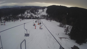 Snow park Paprsek - Lanovka - pohled dolů - 13.3.2023 v 17:10