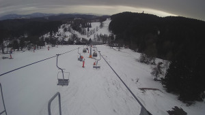 Snow park Paprsek - Lanovka - pohled dolů - 13.3.2023 v 17:30