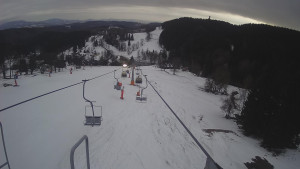 Snow park Paprsek - Lanovka - pohled dolů - 13.3.2023 v 17:40