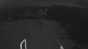 Snow park Paprsek - Lanovka - pohled dolů - 13.3.2023 v 18:30