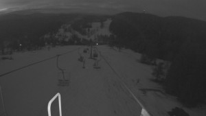 Snow park Paprsek - Lanovka - pohled dolů - 14.3.2023 v 05:30