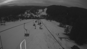 Snow park Paprsek - Lanovka - pohled dolů - 14.3.2023 v 05:40