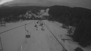 Snow park Paprsek - Lanovka - pohled dolů - 14.3.2023 v 05:45