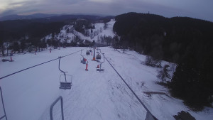 Snow park Paprsek - Lanovka - pohled dolů - 14.3.2023 v 05:55