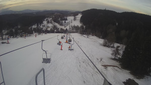 Snow park Paprsek - Lanovka - pohled dolů - 14.3.2023 v 06:30