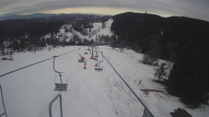 Snow park Paprsek - Lanovka - pohled dolů - 14.3.2023 v 07:25