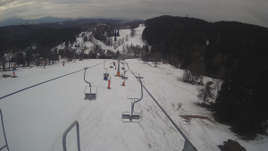 Snow park Paprsek - Lanovka - pohled dolů - 14.3.2023 v 08:05