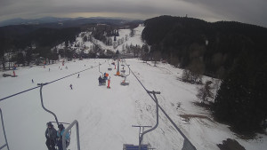 Snow park Paprsek - Lanovka - pohled dolů - 14.3.2023 v 09:20
