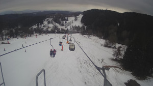 Snow park Paprsek - Lanovka - pohled dolů - 14.3.2023 v 09:45