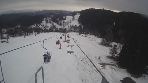 Snow park Paprsek - Lanovka - pohled dolů - 14.3.2023 v 10:20