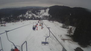Snow park Paprsek - Lanovka - pohled dolů - 14.3.2023 v 10:40