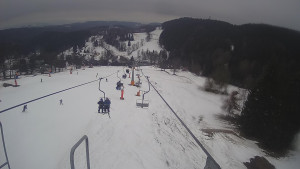 Snow park Paprsek - Lanovka - pohled dolů - 14.3.2023 v 11:00