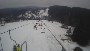Snow park Paprsek - Lanovka - pohled dolů - 14.3.2023 v 11:10