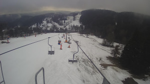 Snow park Paprsek - Lanovka - pohled dolů - 14.3.2023 v 16:40